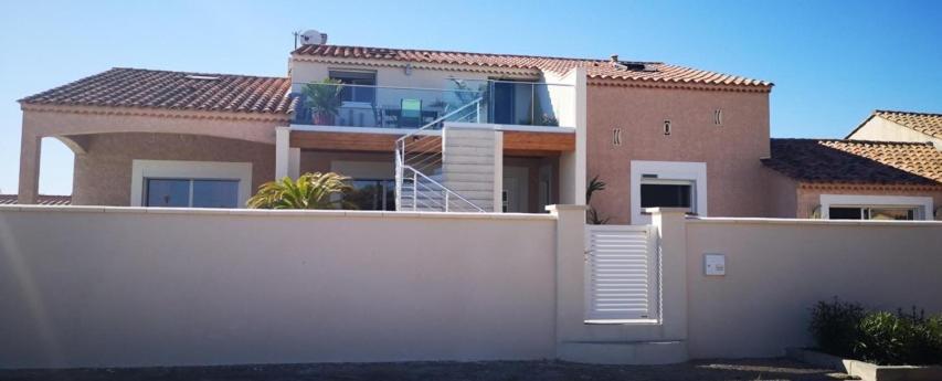Appartement Au Dessus De La Maison Du Saunier Salin-de-Giraud Exterior photo