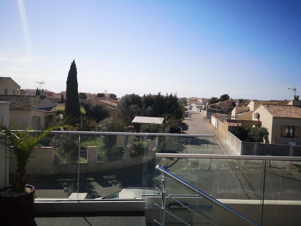 Appartement Au Dessus De La Maison Du Saunier Salin-de-Giraud Exterior photo