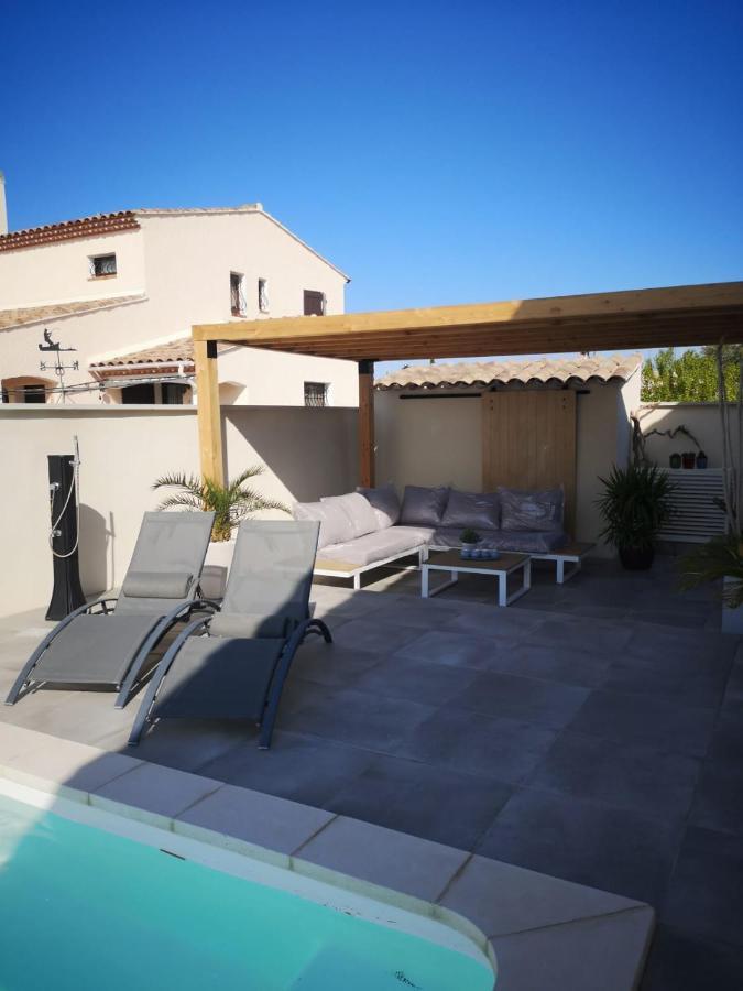 Appartement Au Dessus De La Maison Du Saunier Salin-de-Giraud Exterior photo