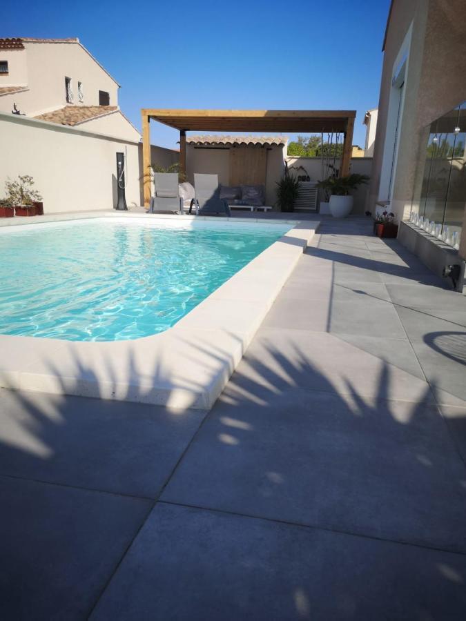 Appartement Au Dessus De La Maison Du Saunier Salin-de-Giraud Exterior photo